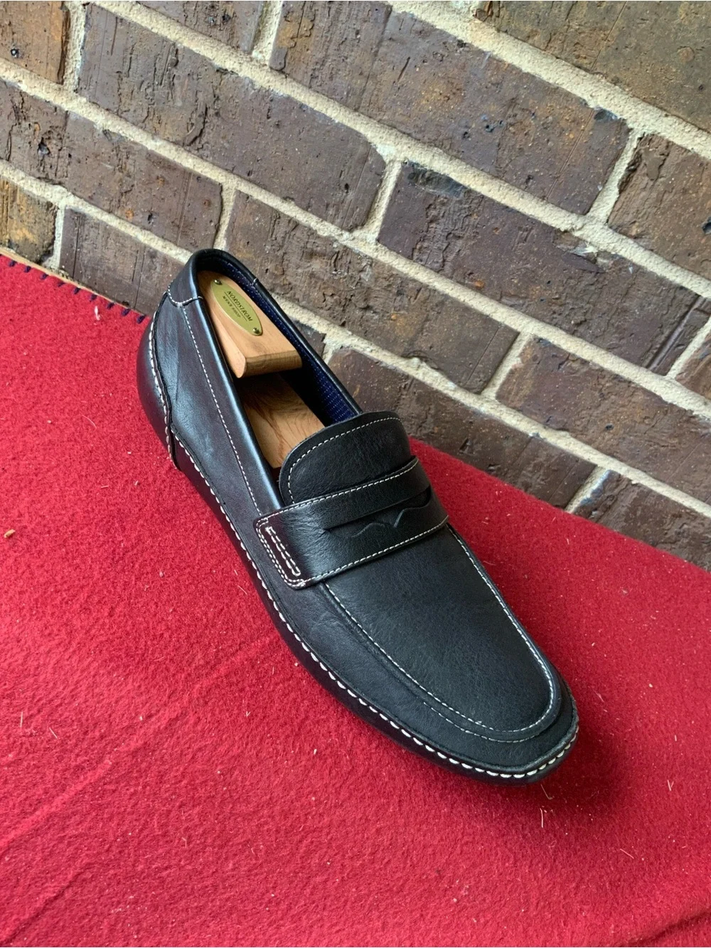 Men's Black Leather Penny Loafers with Contrast Stitching